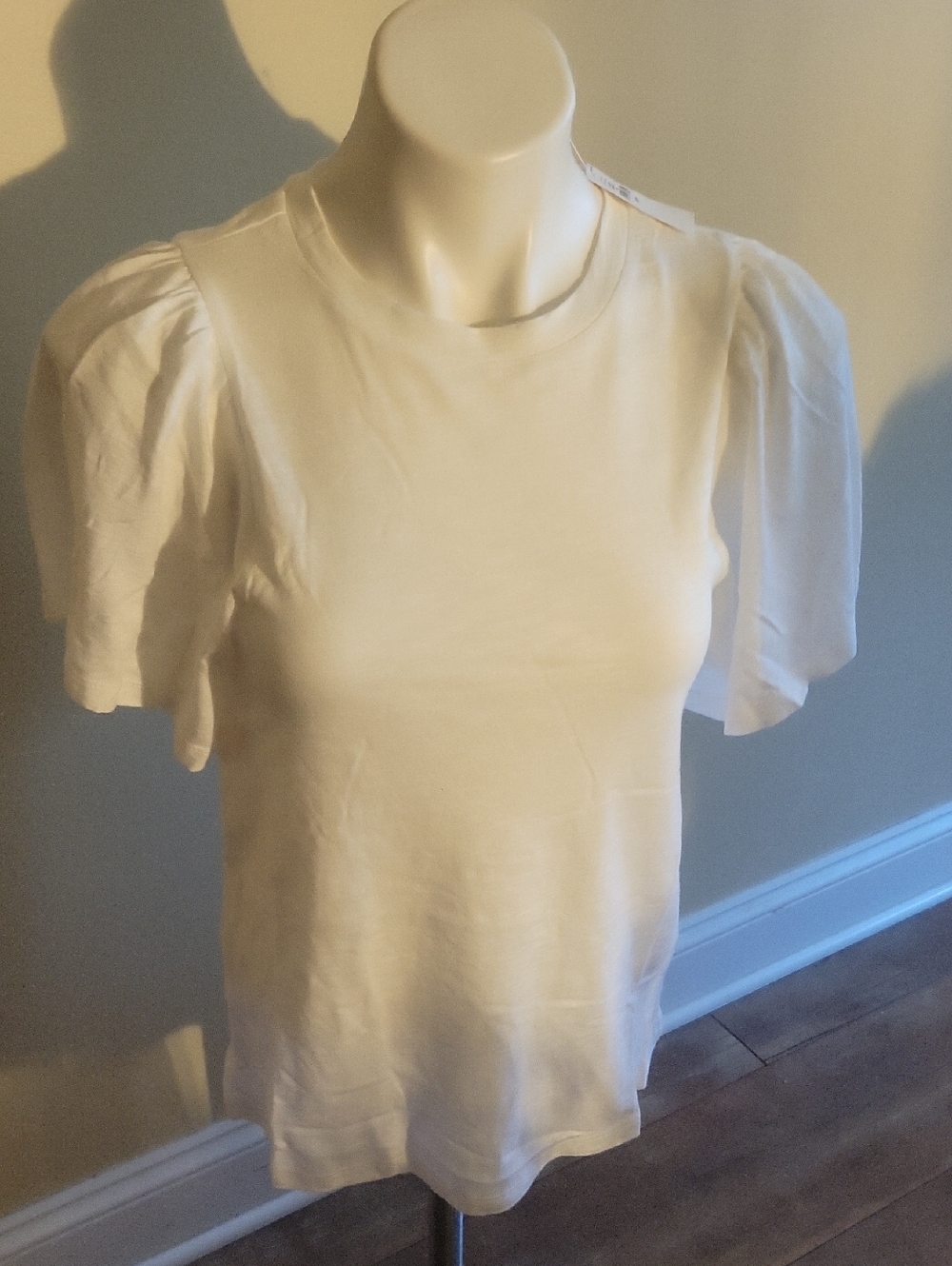 GAP White Puff Sleeve Crewneck Tee